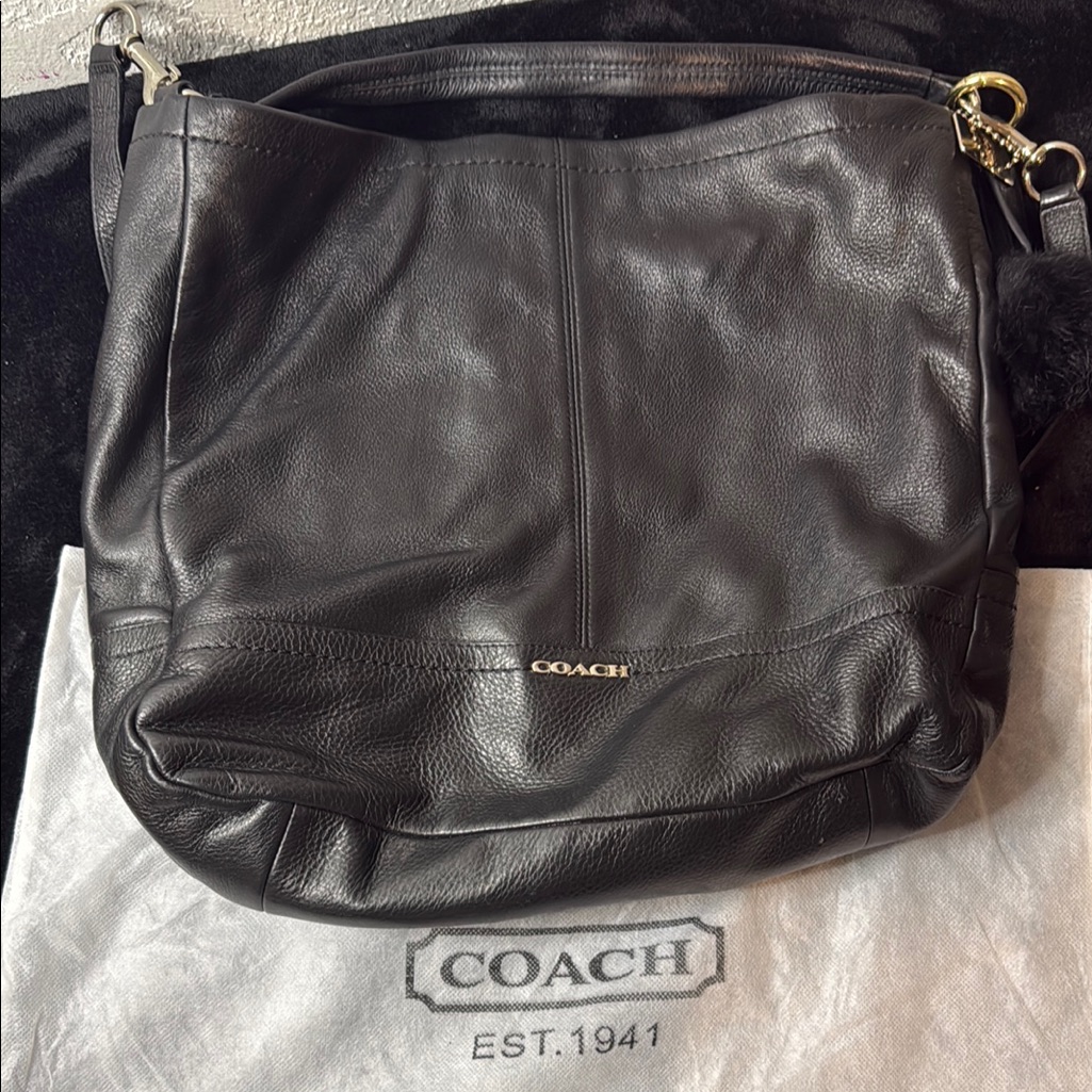 Gorgeous! Black Coach Leather Hobo Bag With Metallic Hardware